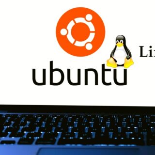 جهاز لابتوب مرسوم على شاشته شعار نظام Linux