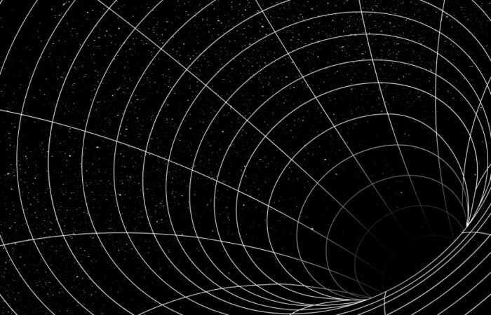 خيوط بيضاء متقاطعة تشكل قمع مخروطي الشكل ضمن فراغ أسود