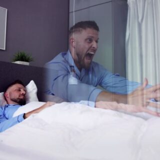رجل بالغ ممدد ونائم في السرير ويظهر أمامه تكرار لصورته وهو يصرخ